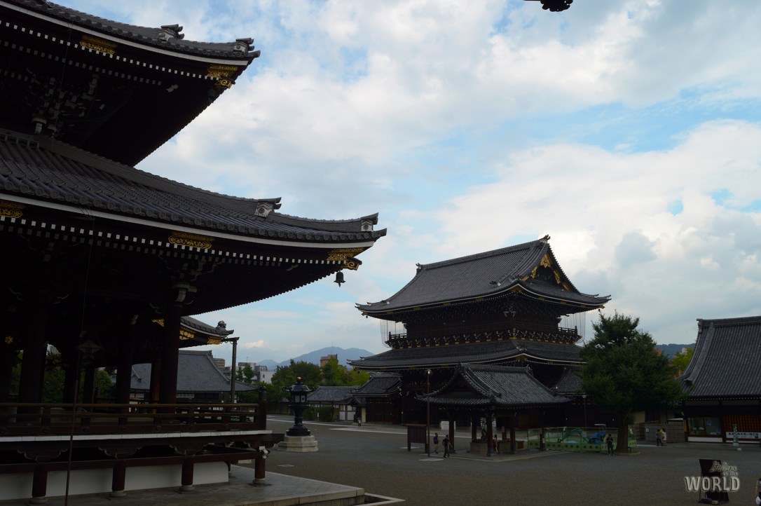 temple-higashi